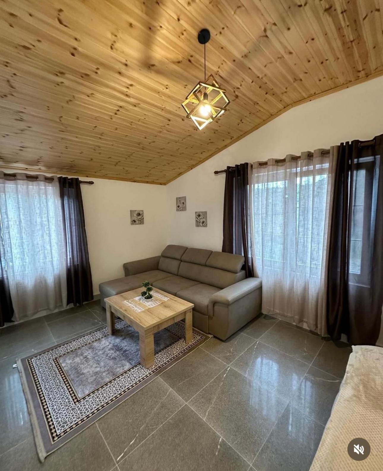Qyteza Guest House & Camping شكودر المظهر الخارجي الصورة